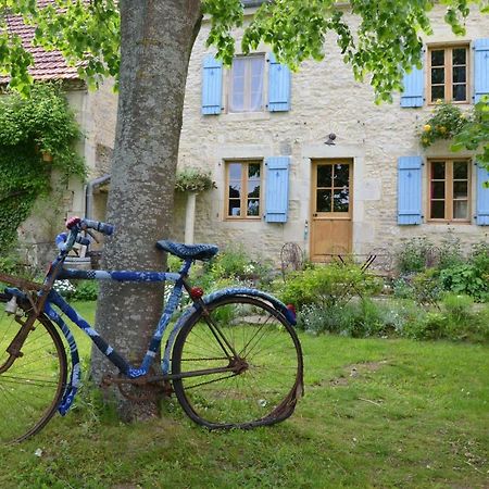 Le Vieux Velo Acomodação com café da manhã Chaptuzat Exterior foto